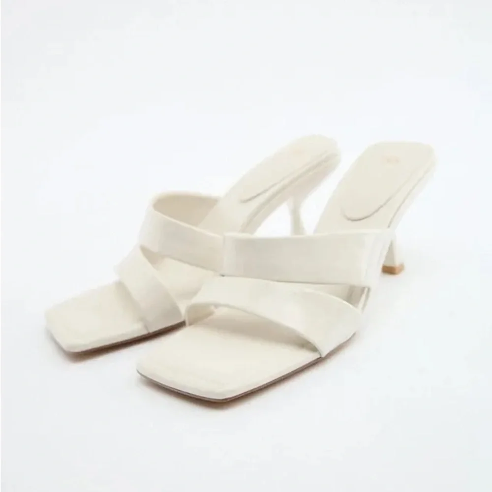 NWT. Zara White Padded High Heel Sandals. Size 6.